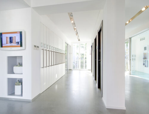 Optimale Showroom-Gestaltung durch visuelle Kommunikation im Bauelemente-Showroom – GLASWELT